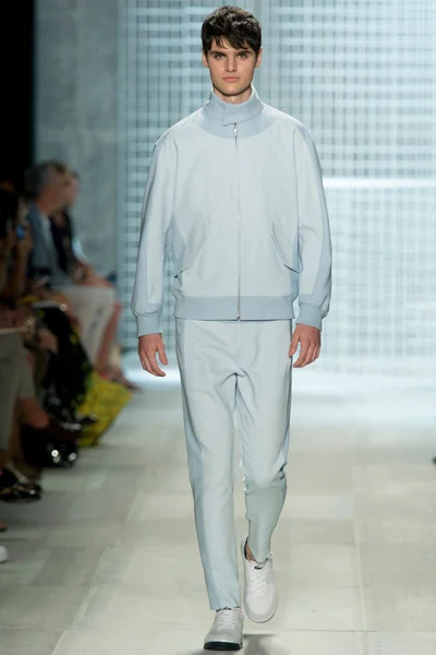 Look 17